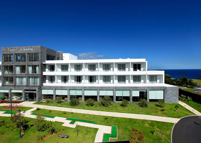 Hotel Vale Do Navio 4*