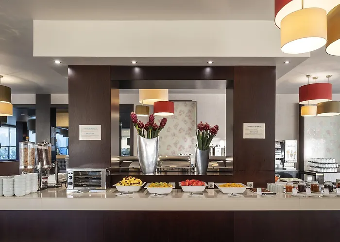 Hotel Vale Do Navio 4*