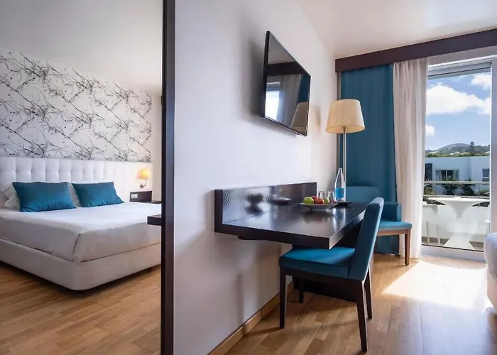 Hotel Vale Do Navio 4*