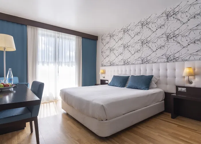 Vale Do Navio Hotel 4*