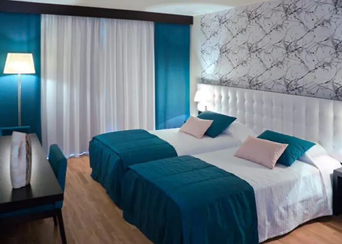 Hotel Vale Do Navio 4*