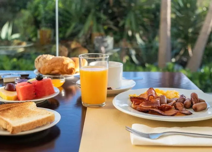 Hotel Vale Do Navio 4*