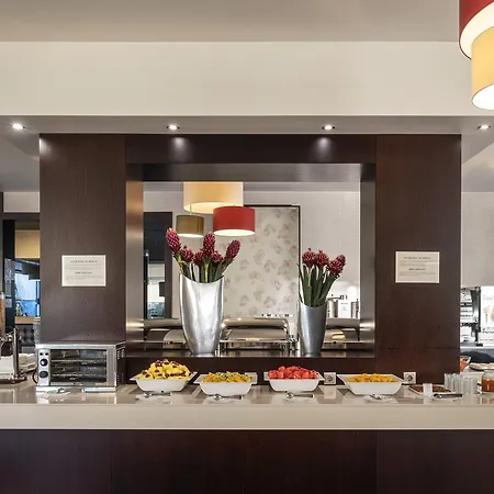 Hotel Vale Do Navio 4*