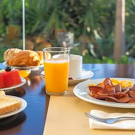 Hotel Vale Do Navio 4*