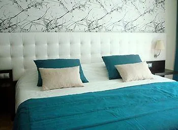 Hotel Vale Do Navio 4*