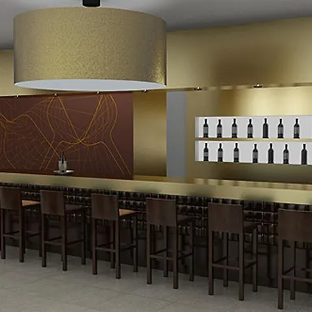 Hotel Vale Do Navio 4*