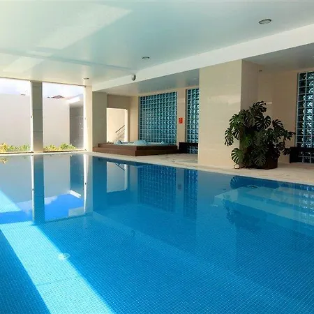 Hotel Vale Do Navio 4*