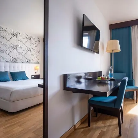 Hotel Vale Do Navio 4*