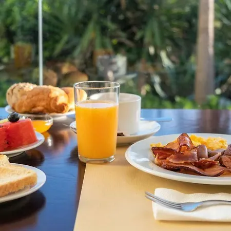 Hotell Vale Do Navio 4*