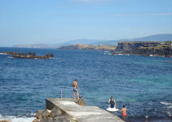 Vale Do Navio מלון 4*